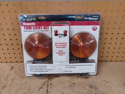 Magnetic tow light kit