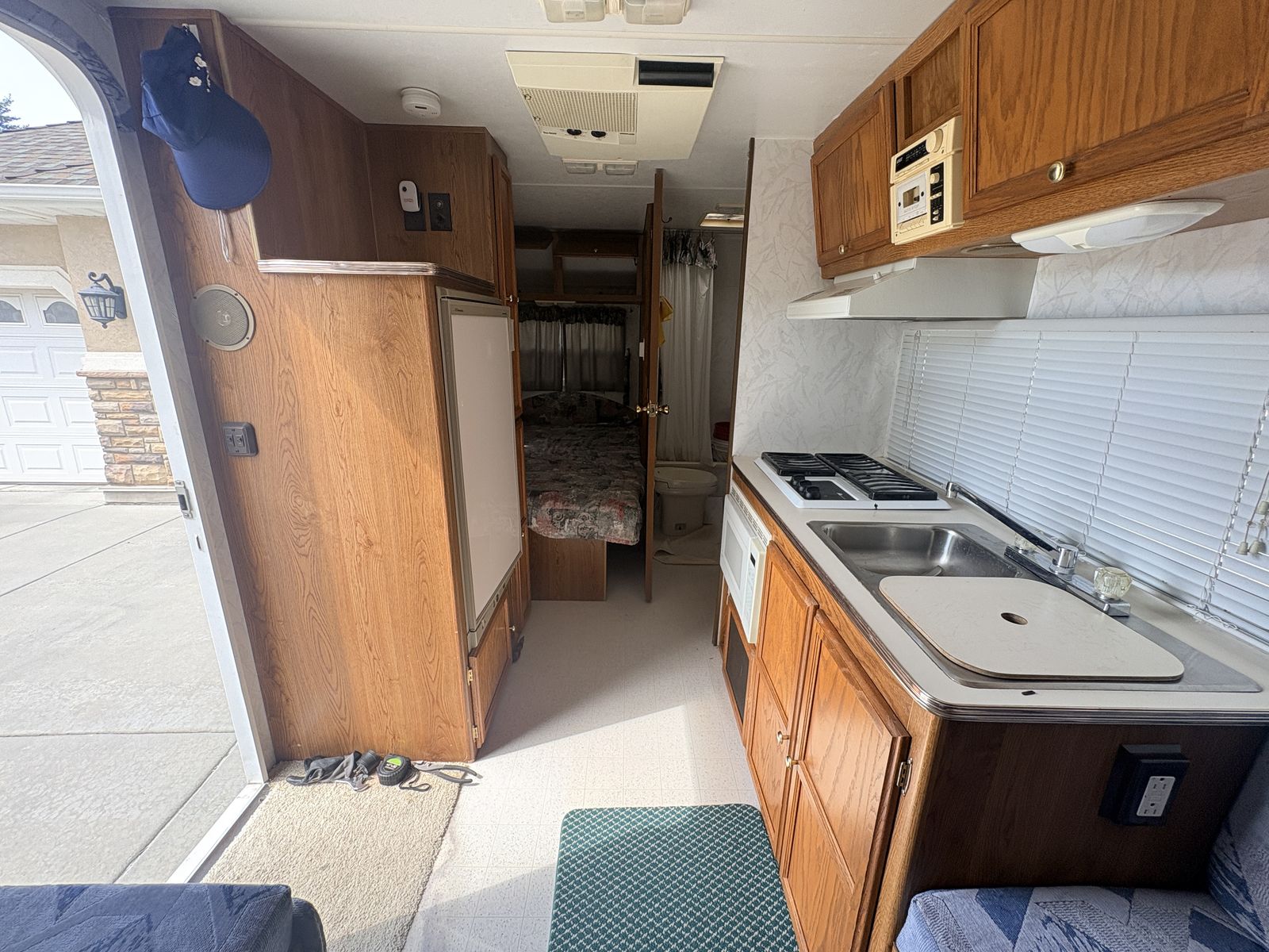 Main image 6