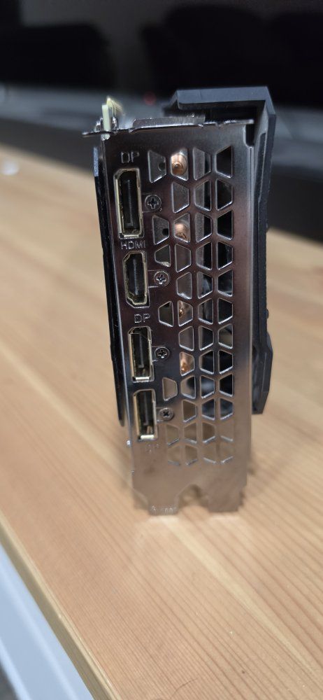 Main image 3