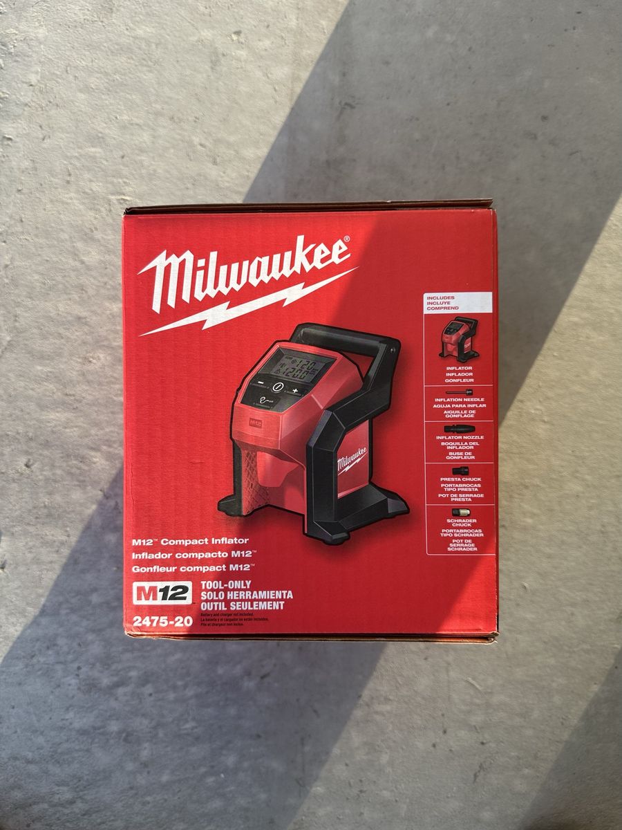 Milwaukee M12 Compact Inflator 2475-20 - Cordless Portable Tire Inflator (Tool Only)