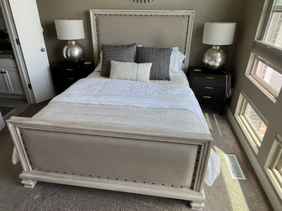 Quality Headboard & Footboard - Queen
