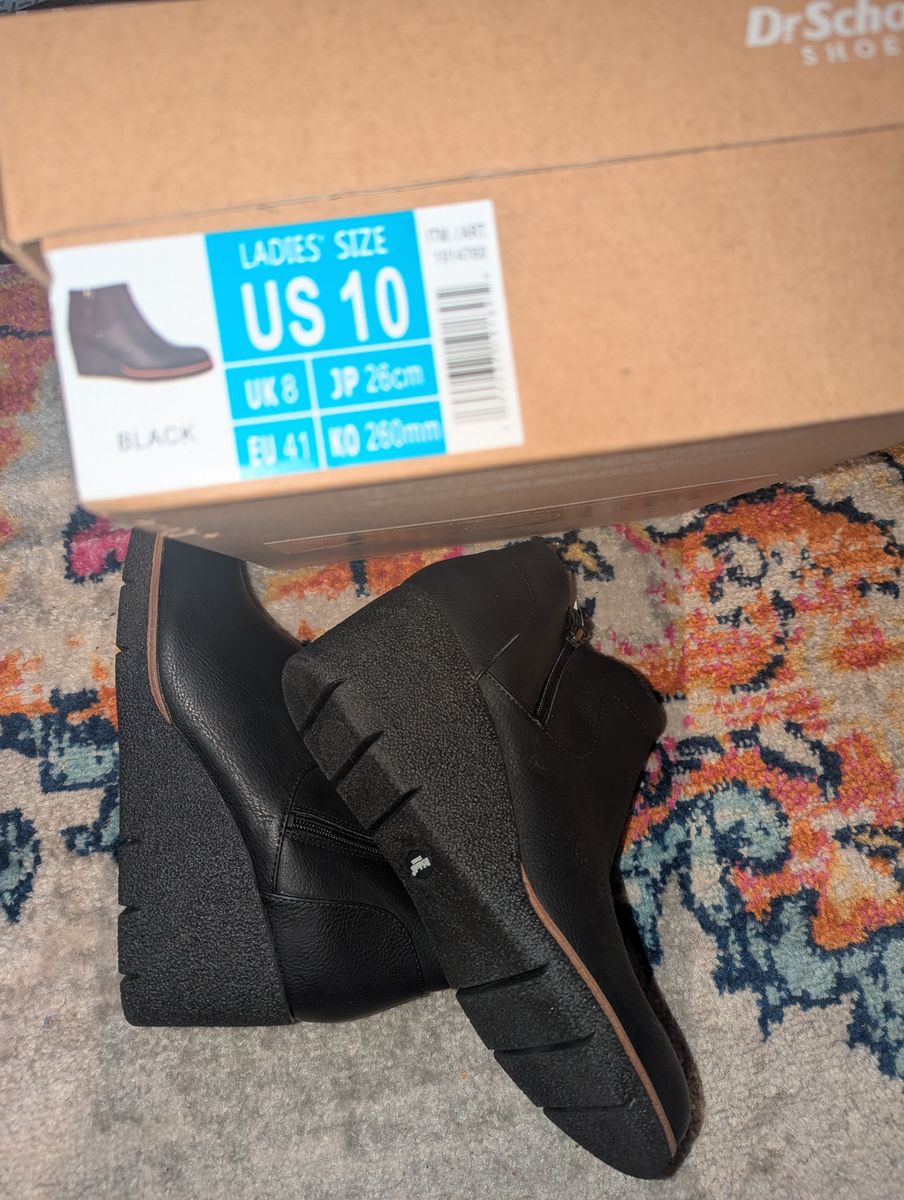 Women's size 10 Dr. Scholl's Bianca Women's Wedge Boots