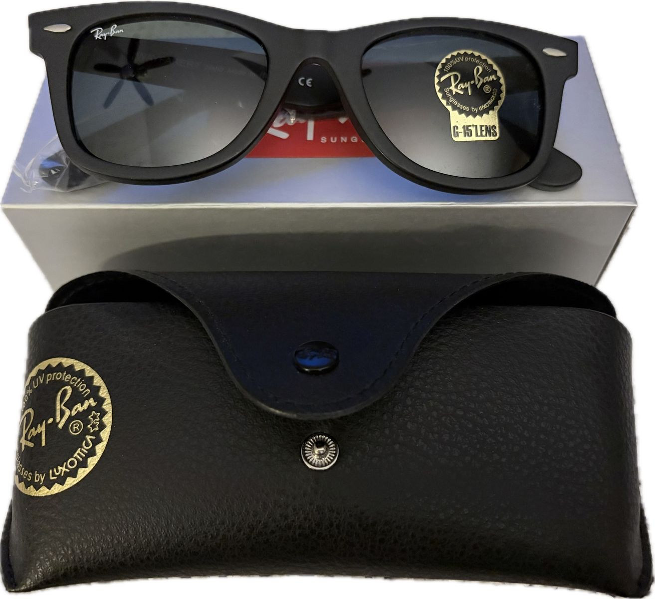 Ray-Ban Wayfarer Matte Black Sunglasses G-15 Lenses with Case