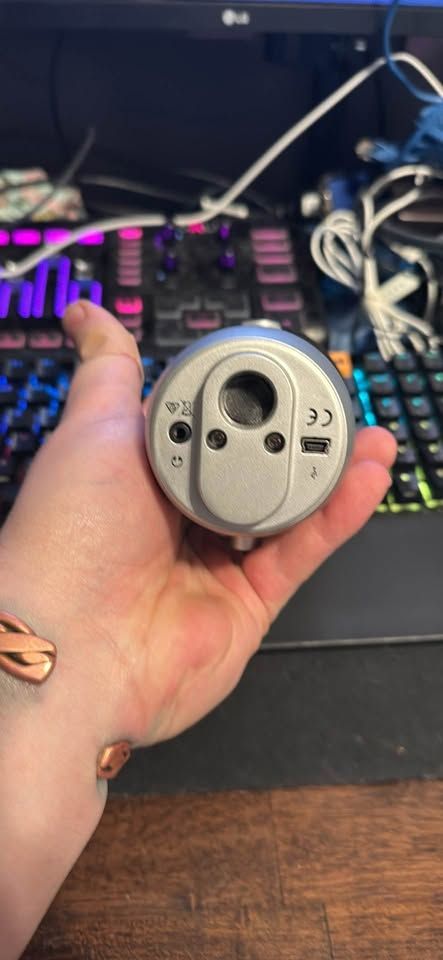 Blue yeti, with pop filter