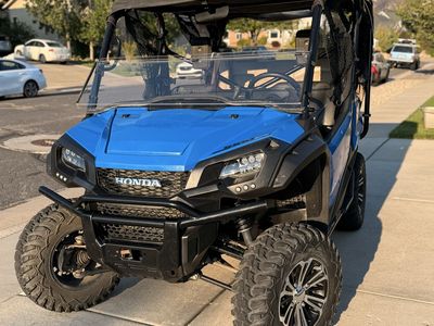 Honda Pioneer 1000-5 Side-by-Side. 6 Passenger