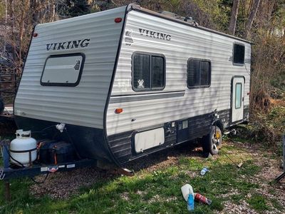 2019 Coachmen Viking Single Axle 17BH ($13,000)