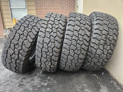 Set of 4 Mickey Thompson Baja Boss LT 265/75R16 E-load tires 90% tread 16/32