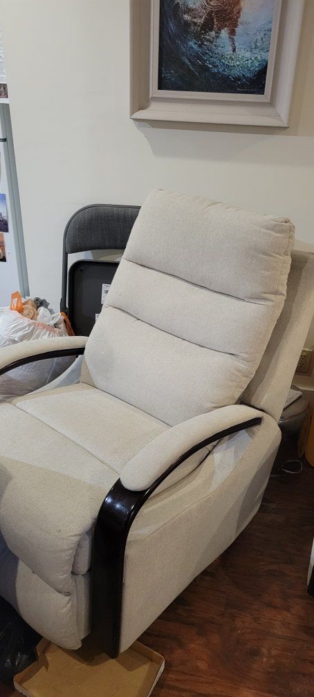 Comfortable Wheat/Cream Fabric Recliner Chairs (Set of 2) - Great Condition