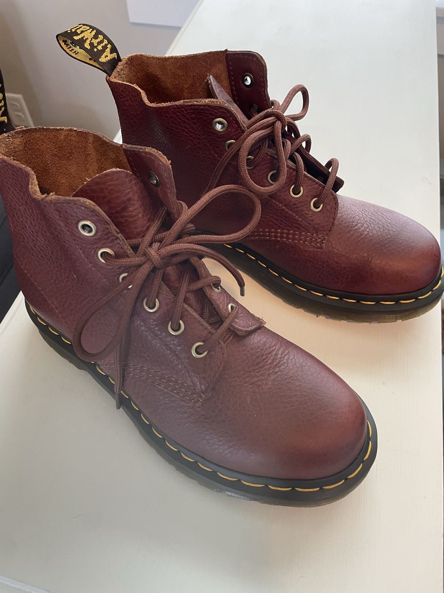 New Dr. Martens Brown Leather Ankle Boots Size US Men's 6 / Women's 7
