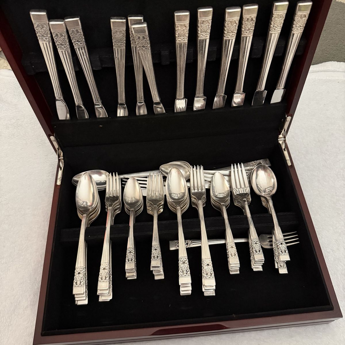 Vintage Community Plate Silverware Set - 75+ Pieces with Wooden Storage Box