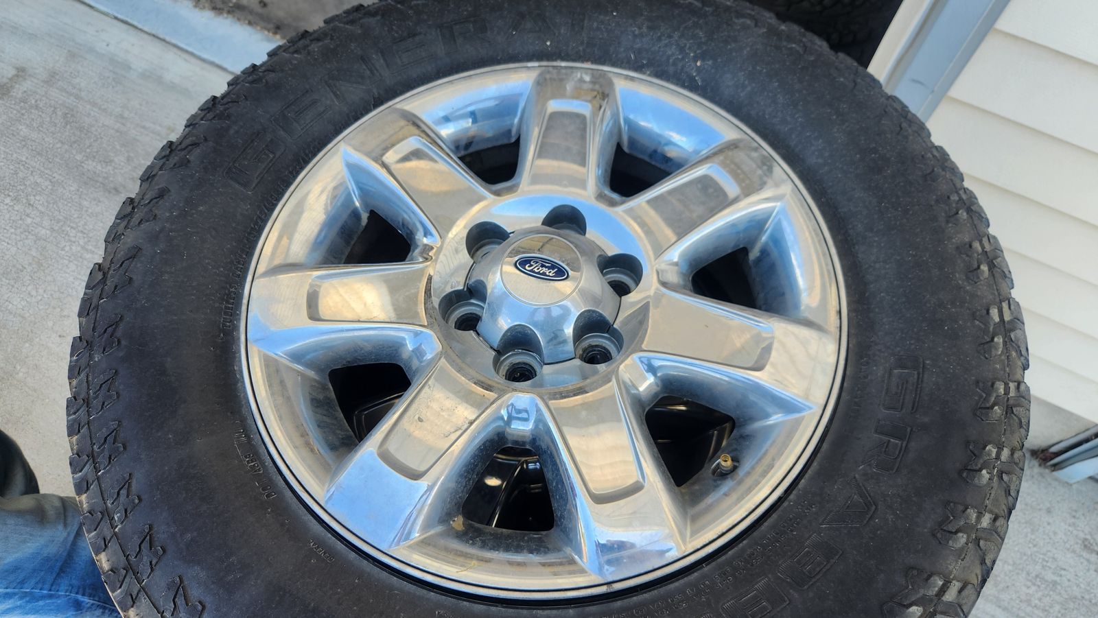 Set of 4, 18" Rims off Ford F-150