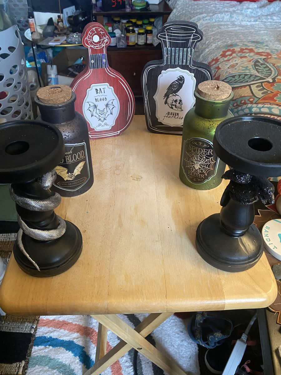 Halloween Decor  Prices In Description