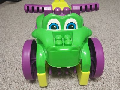 Little Chomps riding toy