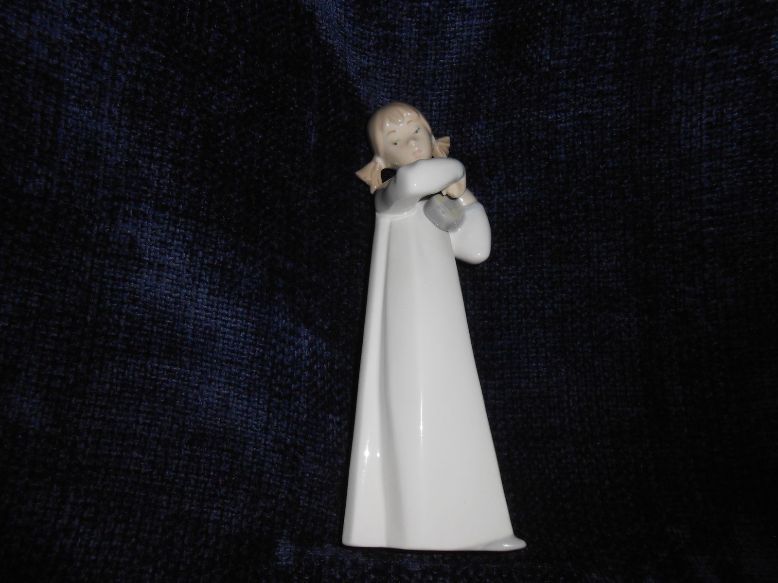 Lladro Daisa Figurine playing Mandolin (Retired)