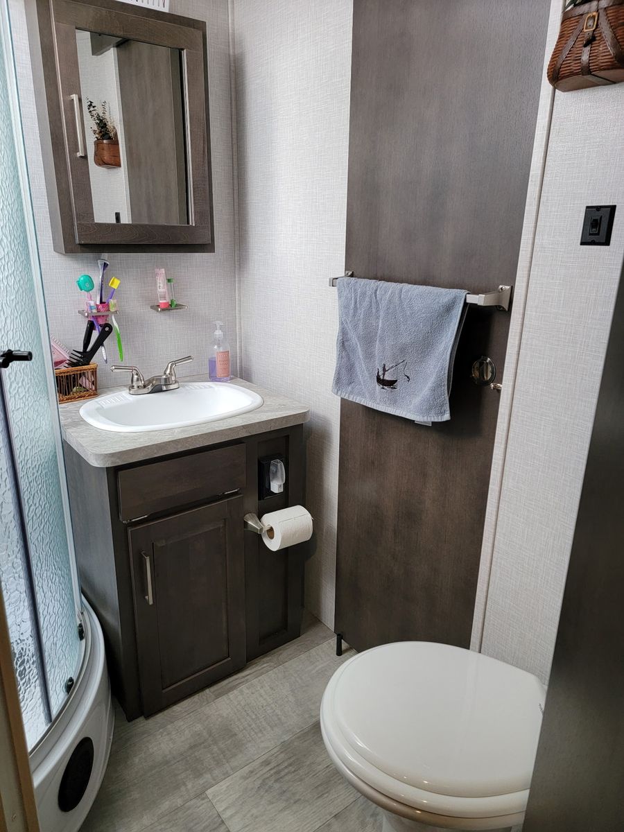 Main image 10