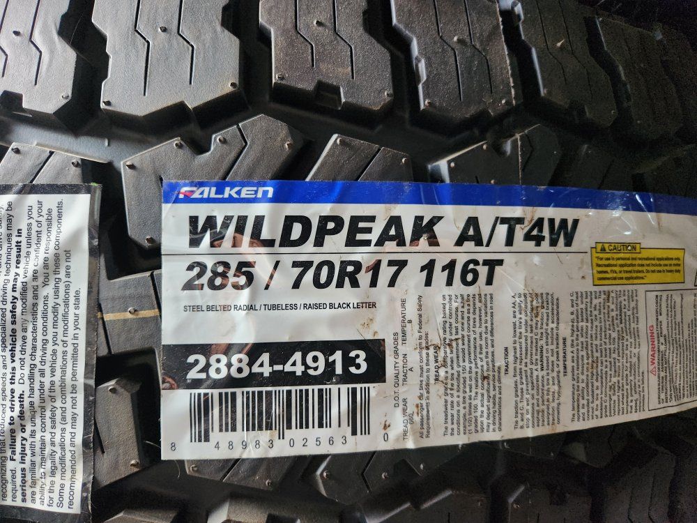285/70r17 falken wildpeak at4w