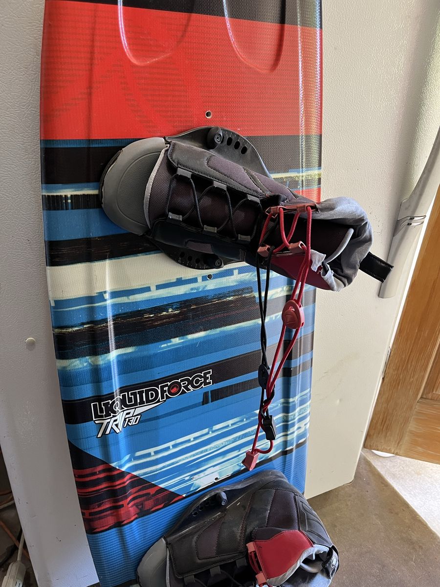 Wakeboard (Size 5-8)