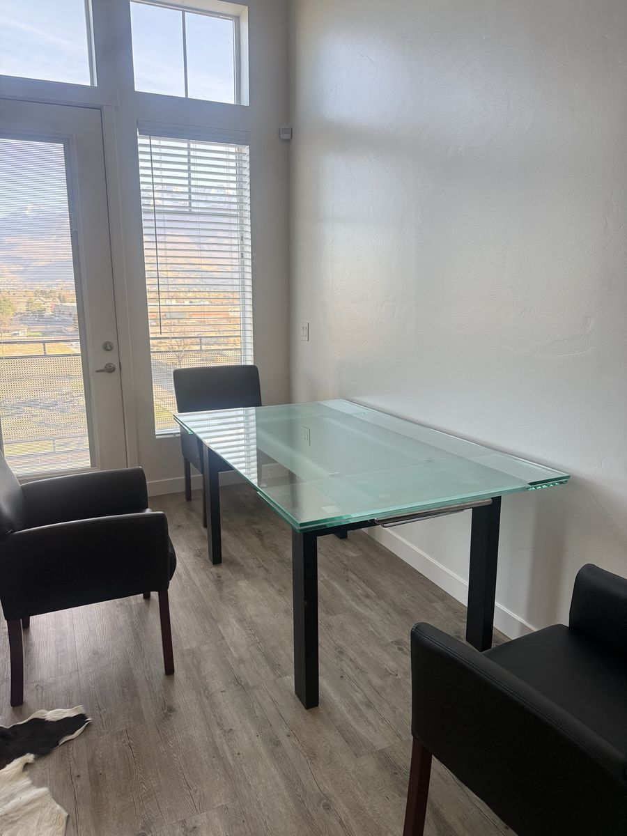 Dining room table
