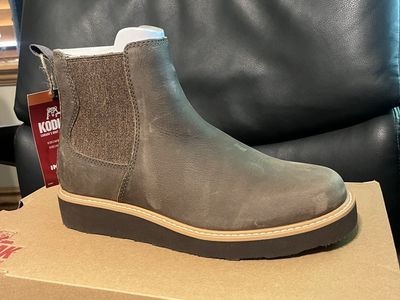 Womens 8.5 Kodiak Bonshaw Boots new in box