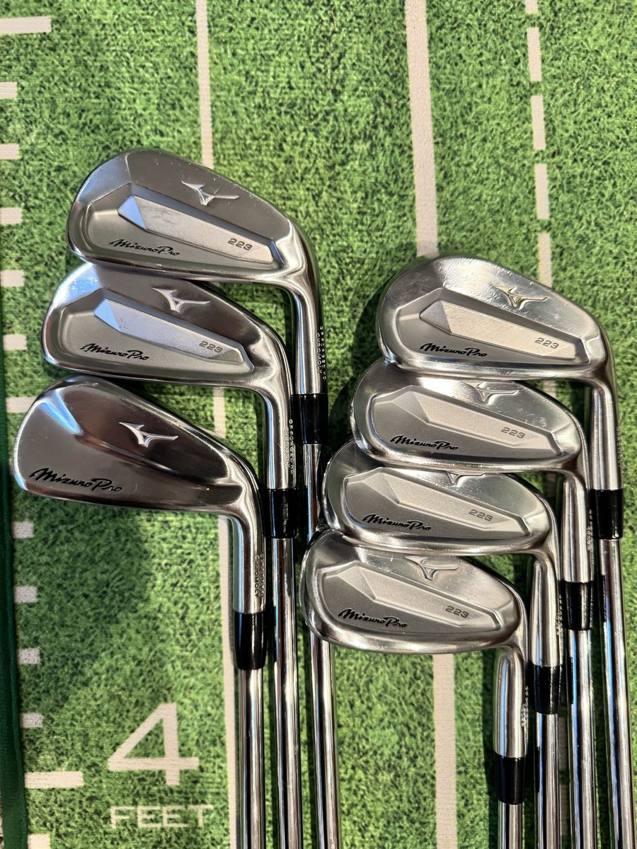Mizuno Pro 223/225 combo irons 4-PW w/ Modus 105S Stiff Shaft