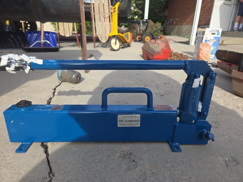 Blue VSL Hydraulic Hand Pump