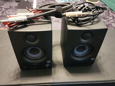 Presonus Eris 3.5 studio monitors with 1/4 inch speaker cables