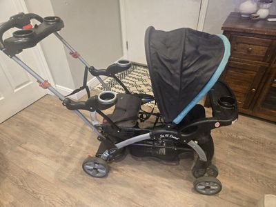 Foldable tandem stroller