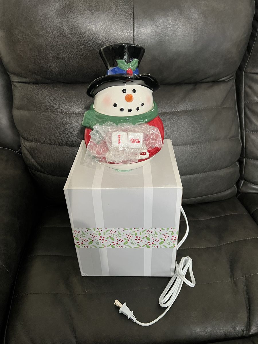 Scentsy candle warmer