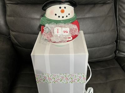 Scentsy candle warmer