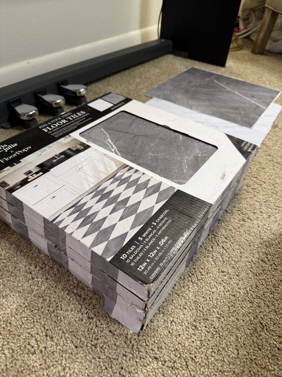 FloorPops Chris & Julia Bonneville Peel & Stick Floor Tiles - 12"x12", Gray/White, 10 tiles/10 sq ft