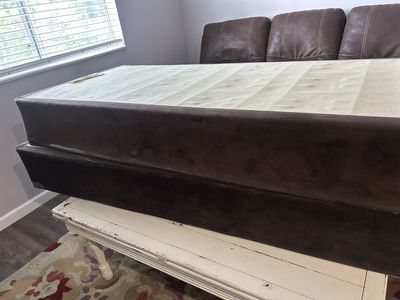 Split Queen Box Spring and Metal Frame