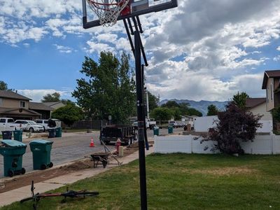 Basketball hoop