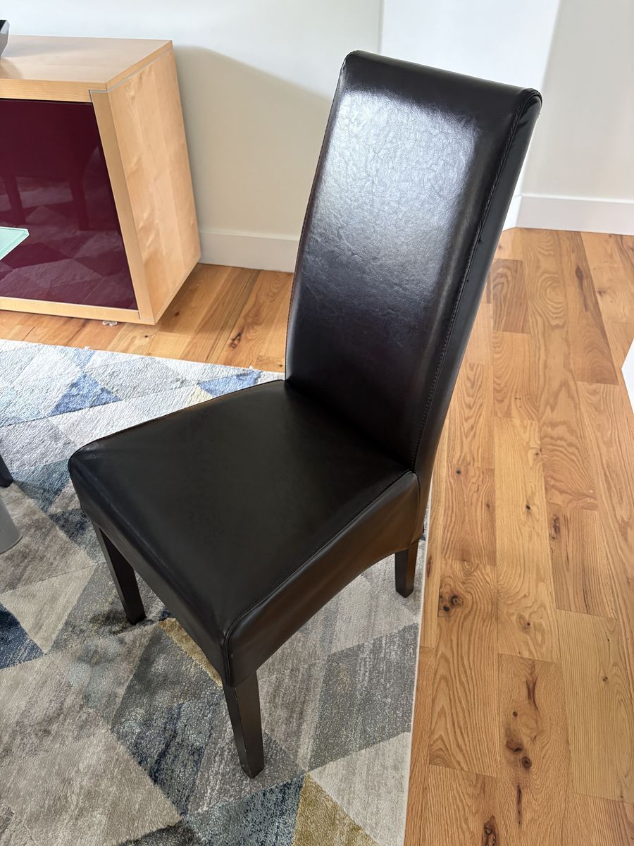 Set of 8 brown leather chairs $600 cash/venmo in Draper