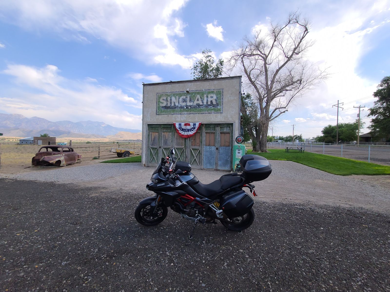 2017 Ducati Multistrada 1200S – Volcano Gray, GIVI Guards, OEM Panniers
