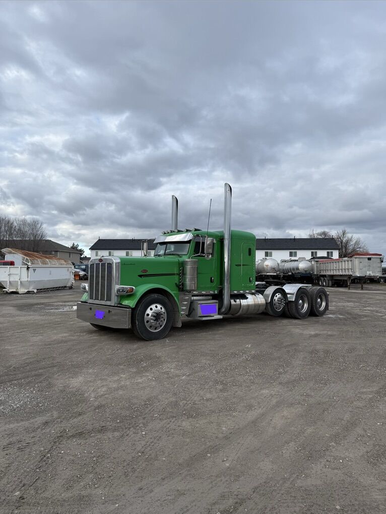 2017 Peterbilt 389 Twin turbo