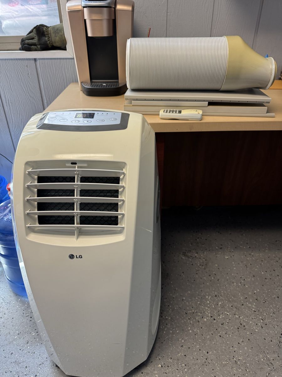 LG Portable Air Conditioner 10,000 btu