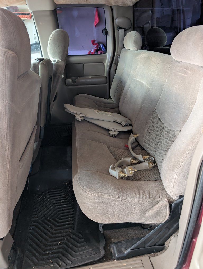 2004 Chevrolet Silverado 2500 LS