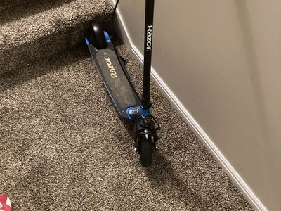 Razor Electric Scooter - Black/Blue