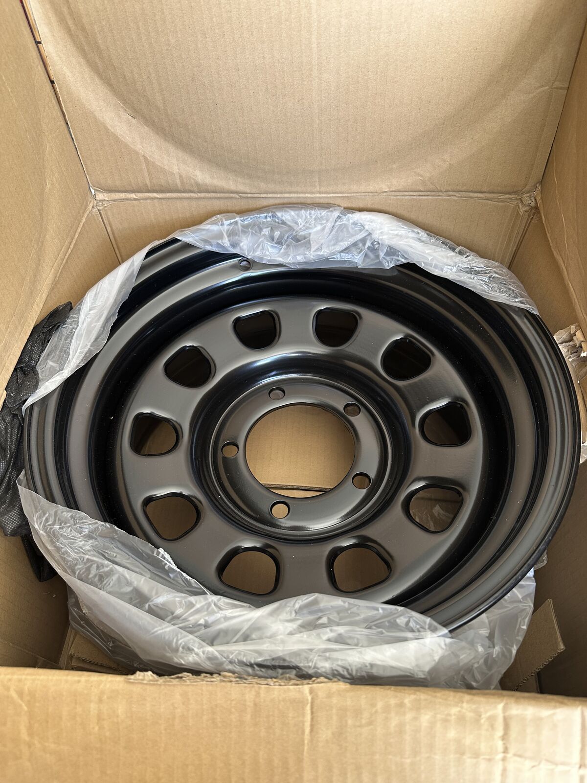 Steel Wheel Rim (16x8 / 5x5.5 / 5x139.7) - RC51-6885 — New