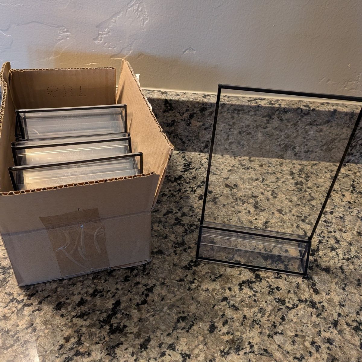 photo frame wedding decor