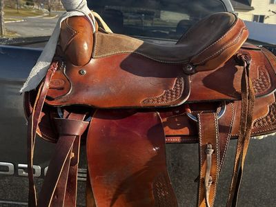 Saddle