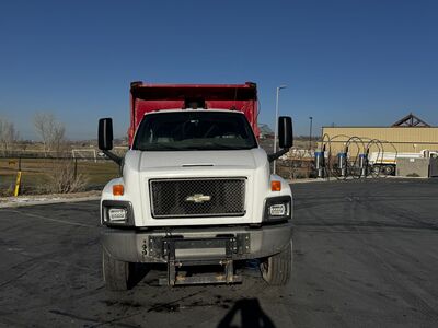 2008 chevy 10 wheeler dump truck low miles