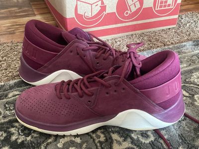 Like new jordans size 7