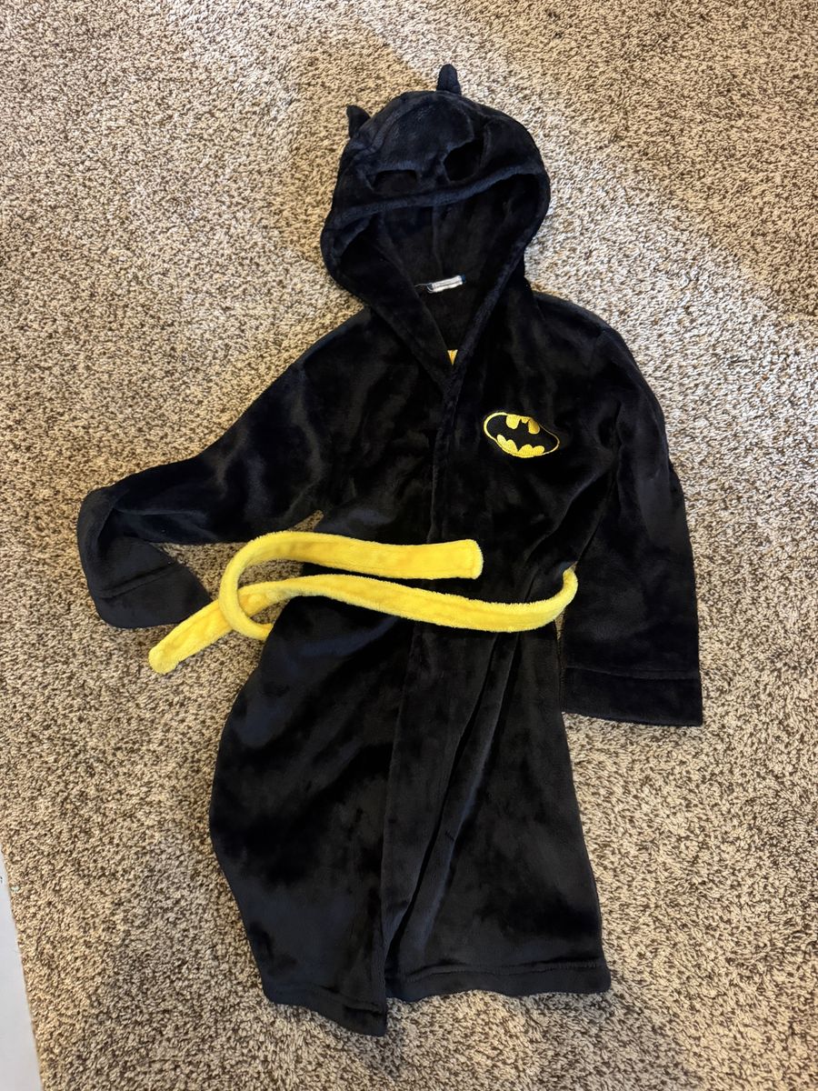 DC Comics Boys' Batman Plush Hooded Robe - Black/Yellow with Bat Ears, Size M