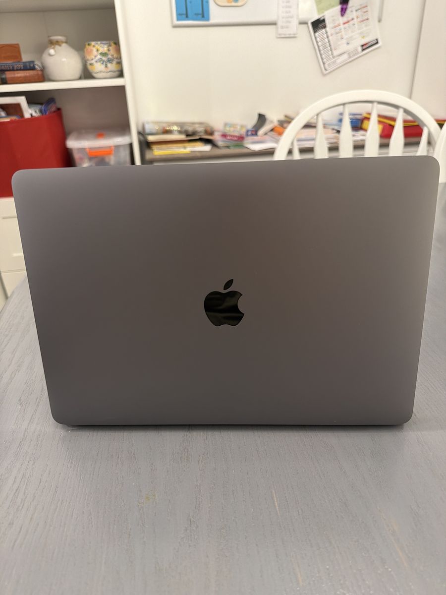 MacBook Air M1 (2020)