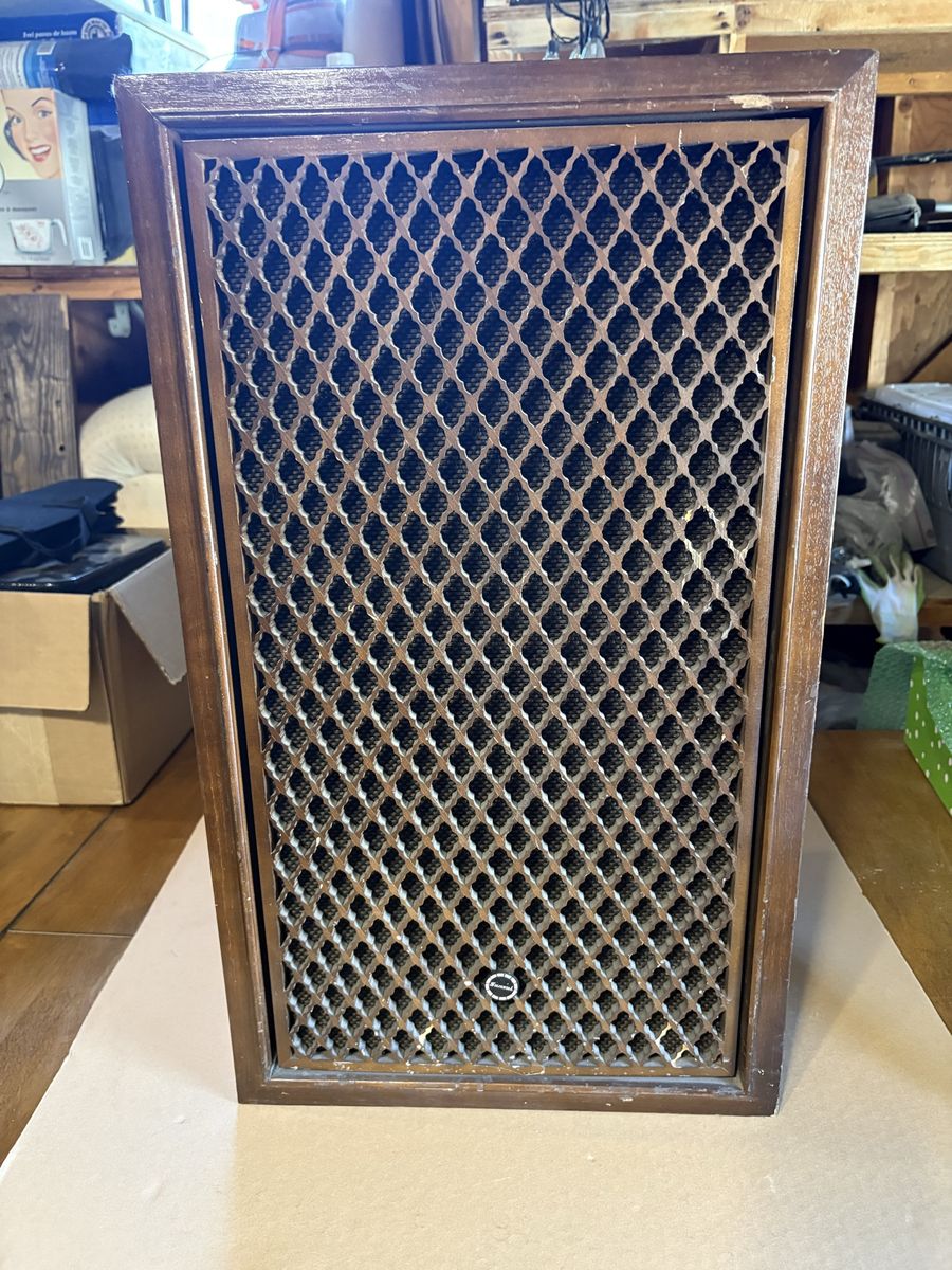 Vintage Sansui SP-200 3-Way 5-Speaker System Wooden Cabinet