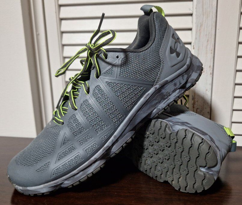 Under Armour Micro G Strikefast Running Shoes Sz13