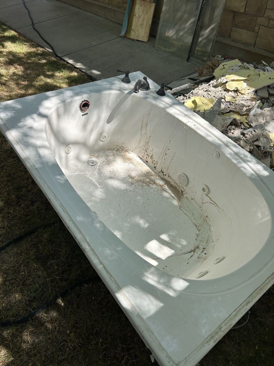 Jetted tub 