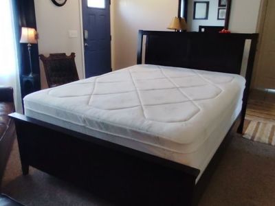 Queen bed - complete