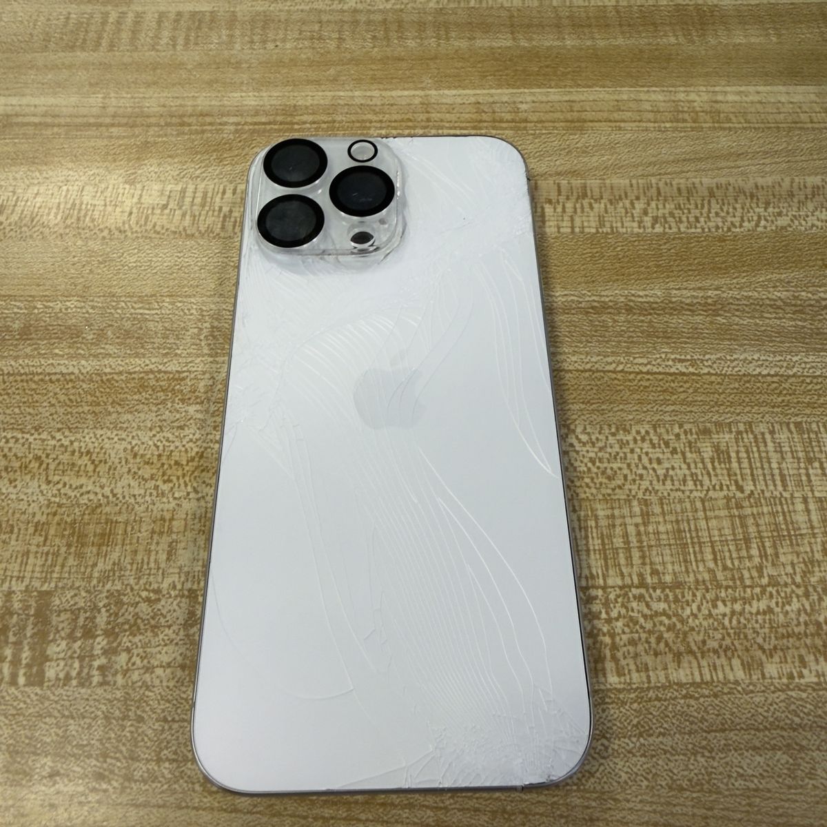 AT&T iPhone 16 Pro Max fully functional with cracked screen and back glass. READ ENTIRE DESCRIPTION FOR COMPLETE INFO!